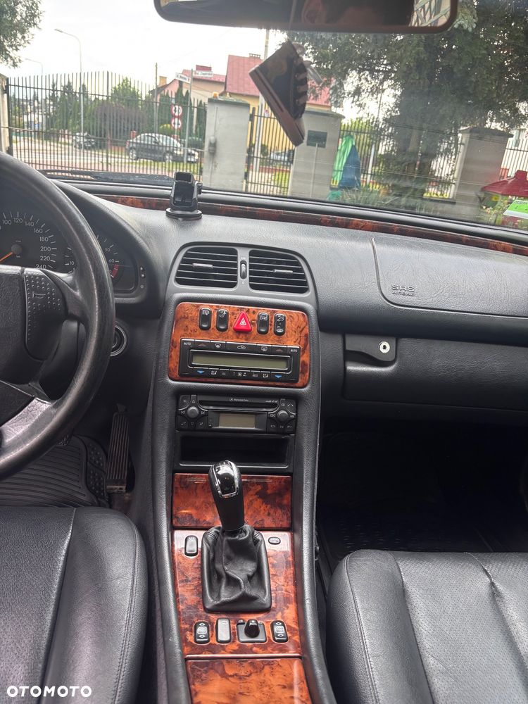 Mercedes-Benz CLK - 18