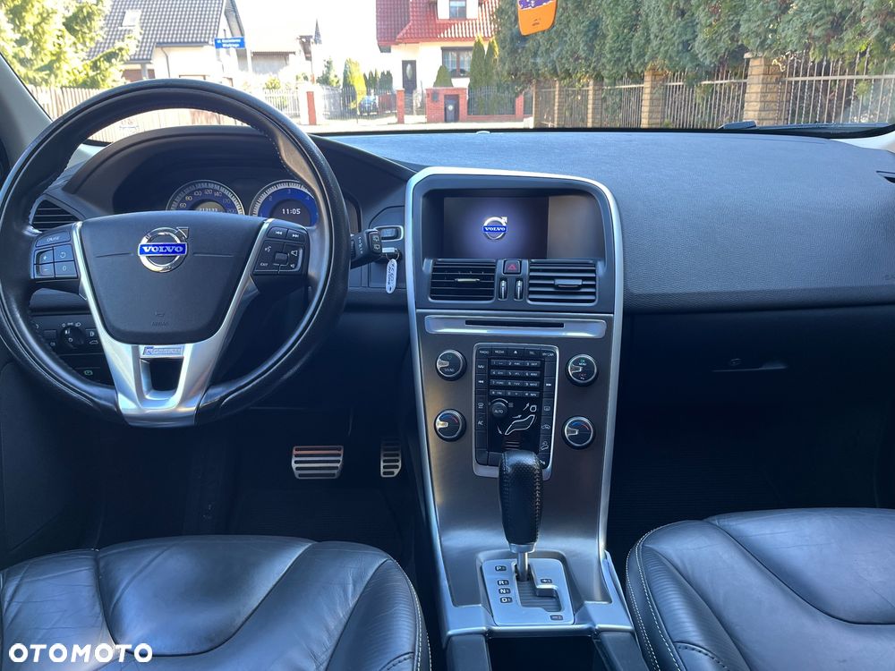 Volvo XC 60 2.4D AWD RDesign - 18