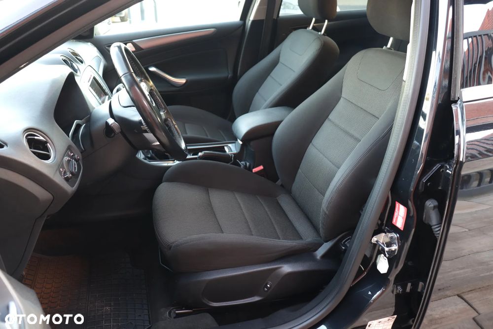 Ford Mondeo 2.0 TDCi Titanium - 18