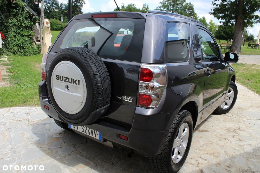 Suzuki Grand Vitara 1.6 De luxe - 27