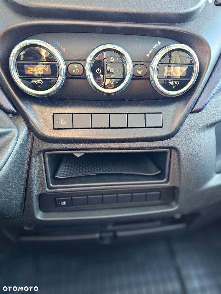 Iveco DAILY 40 C35 - 17