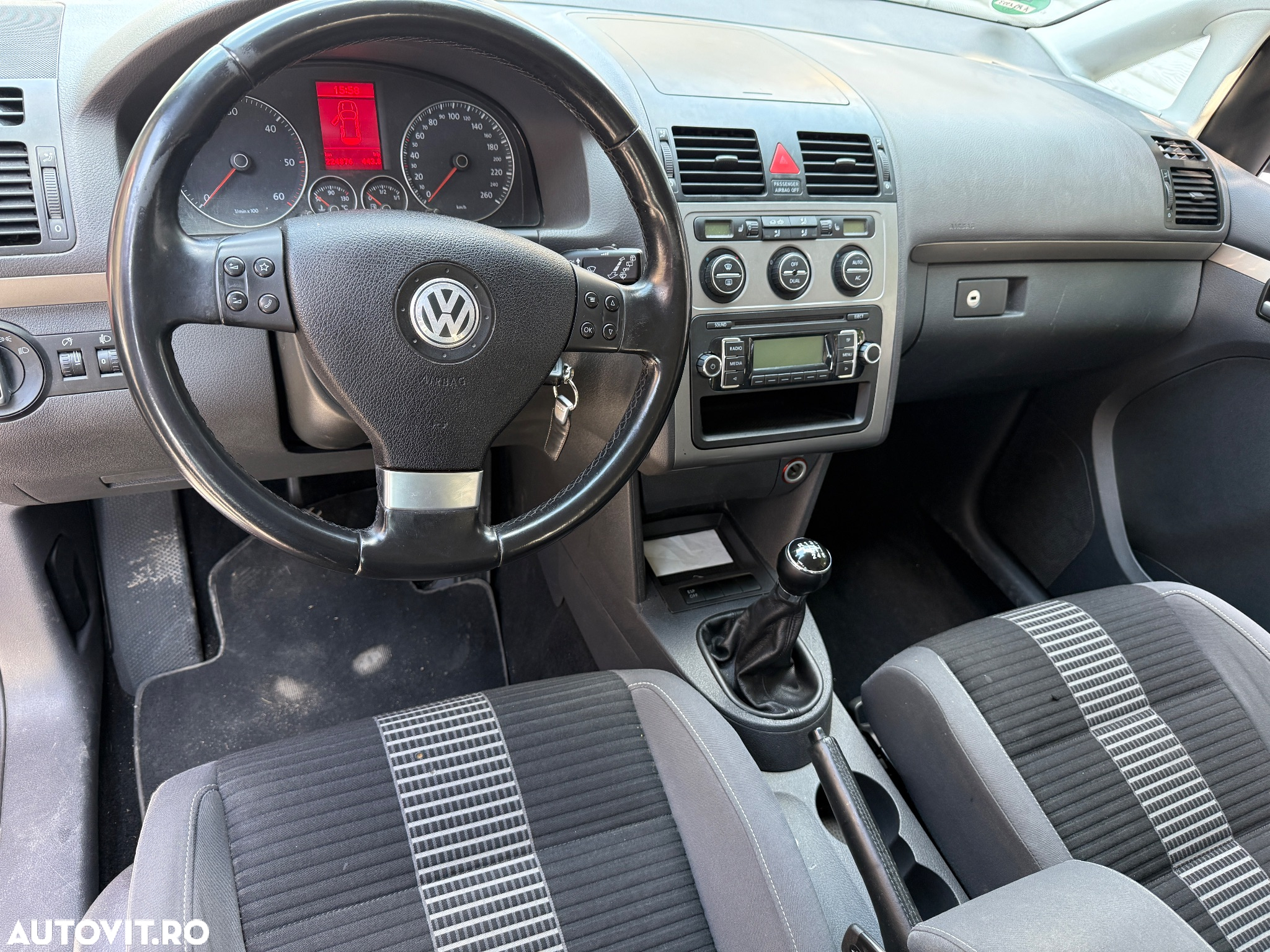 Volkswagen Touran 1.9 TDI United - 5