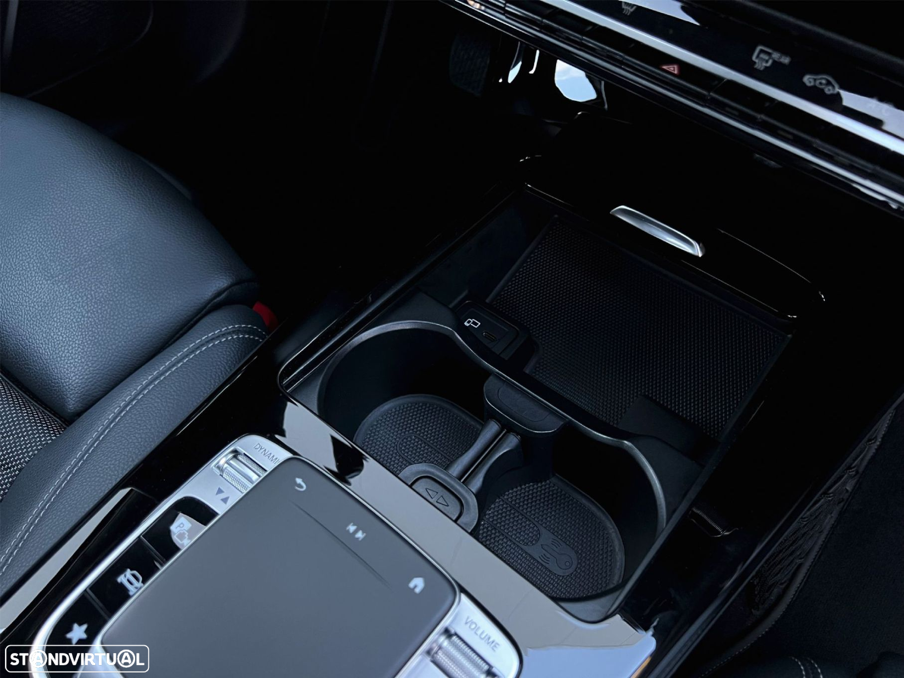 Mercedes-Benz A 180 Limousine d Business Solutions Aut. - 35