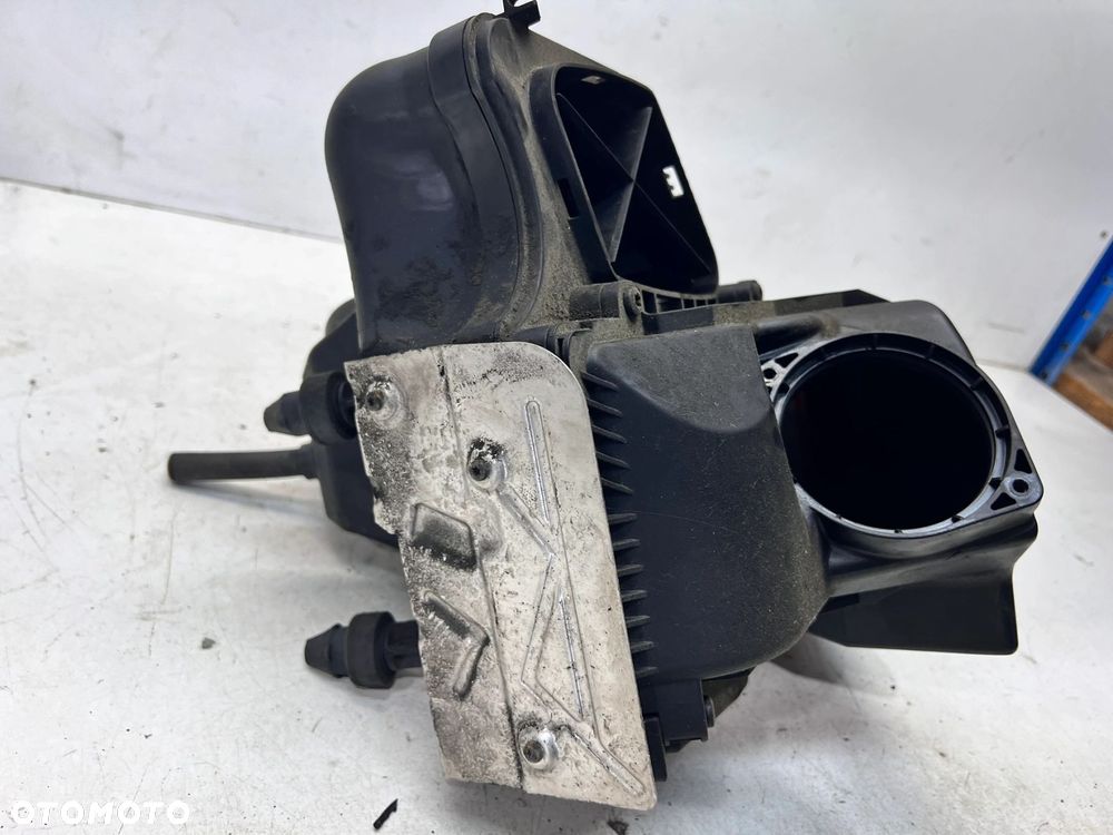 OBUDOWA FILTRA POWIETRZA AUDI A4 B8 A5 Q5 8R 8R0133837E 8R0133843C - 3