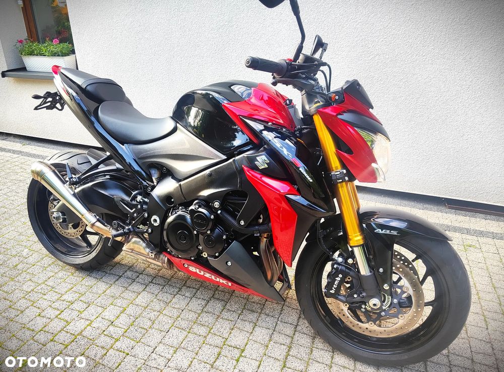 Suzuki GSX - 4