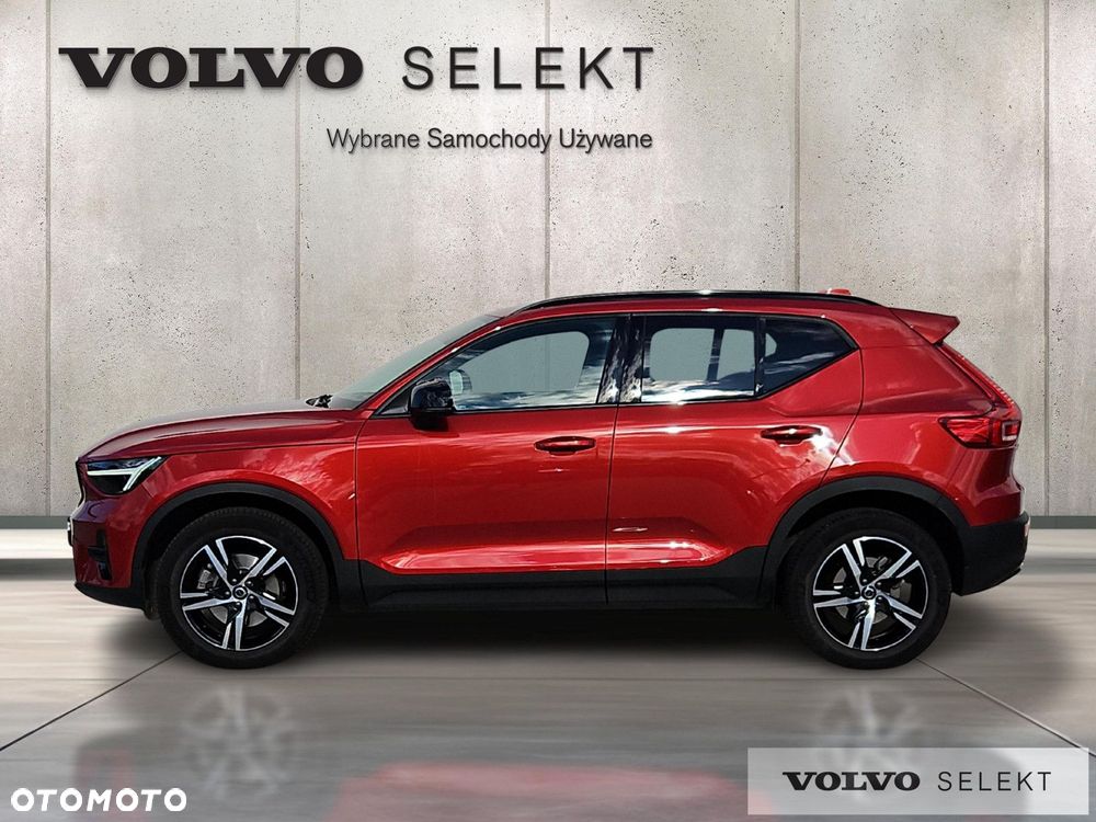 Volvo XC 40 B3 Plus Dark - 2