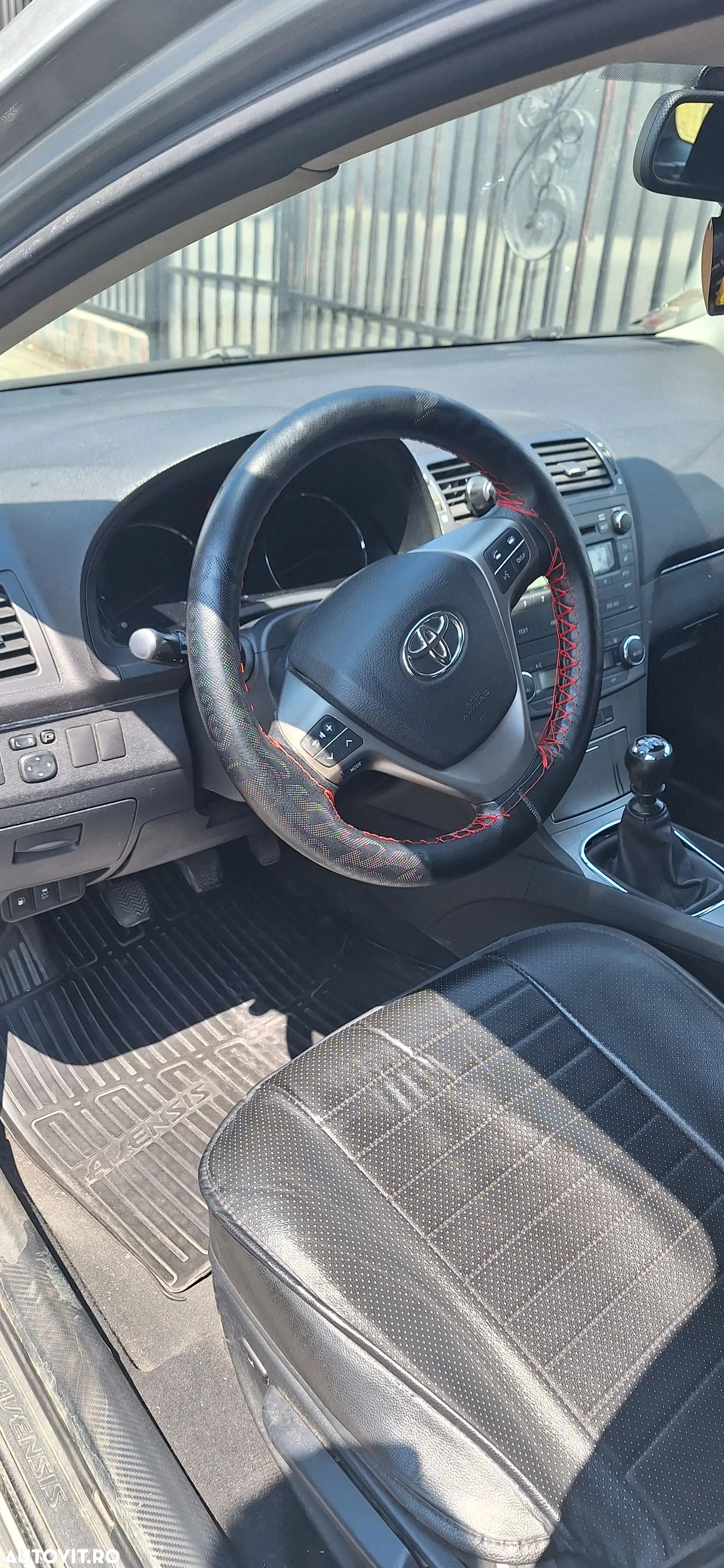 Toyota Avensis 2.0 D-4D Executive - 10