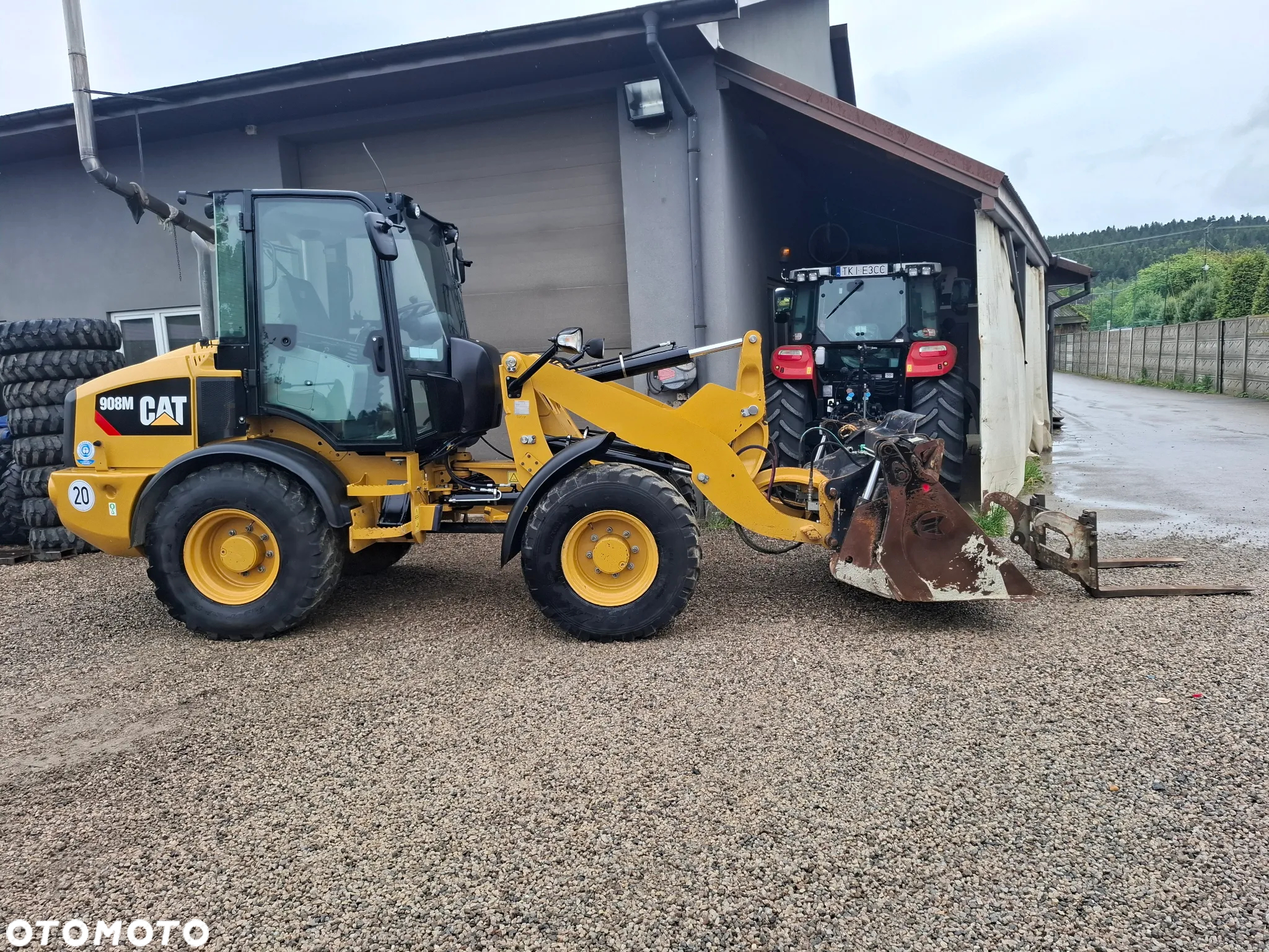 Caterpillar CAT 908 M - 9
