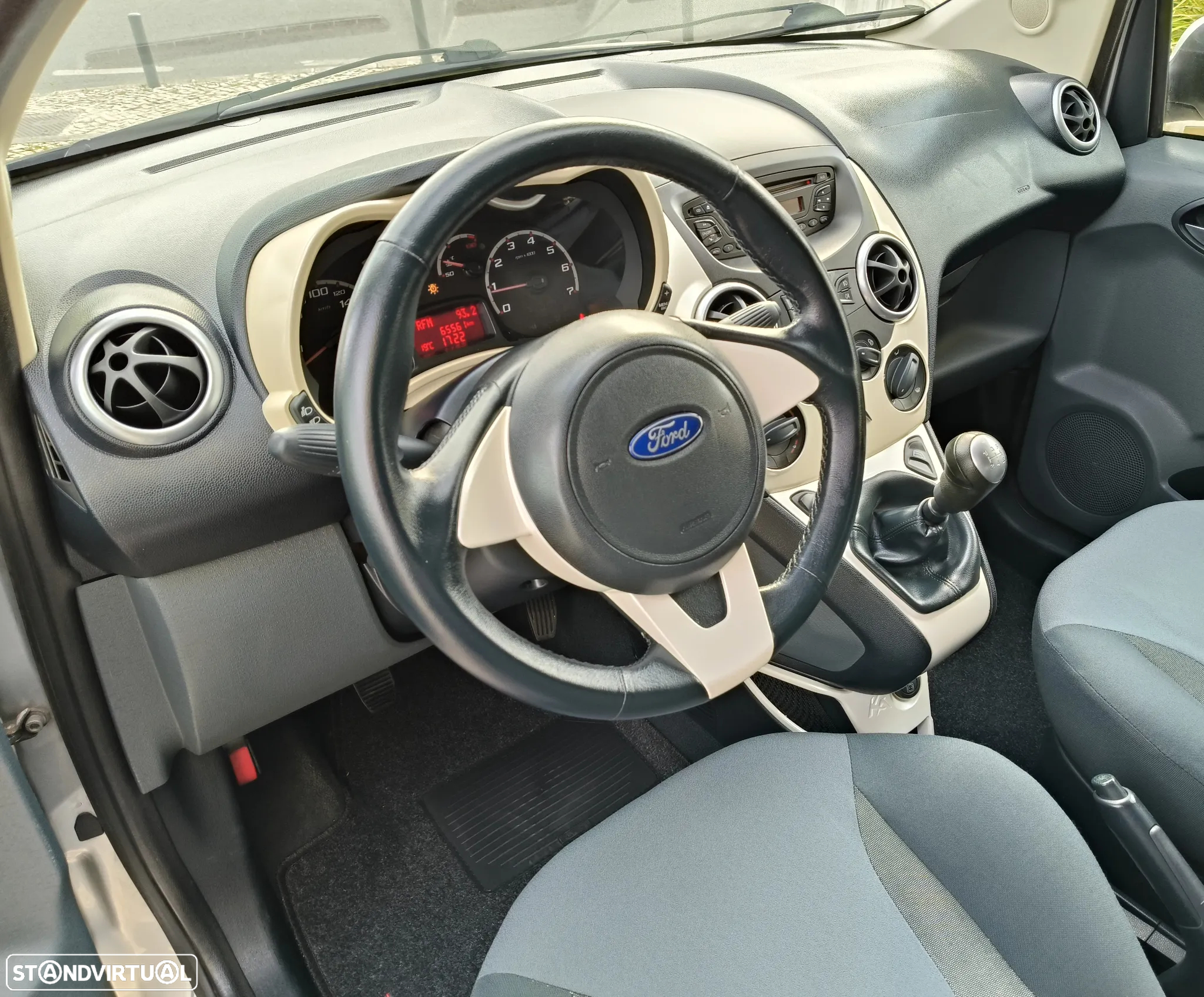 Ford KA 1.2 Titanium - 10