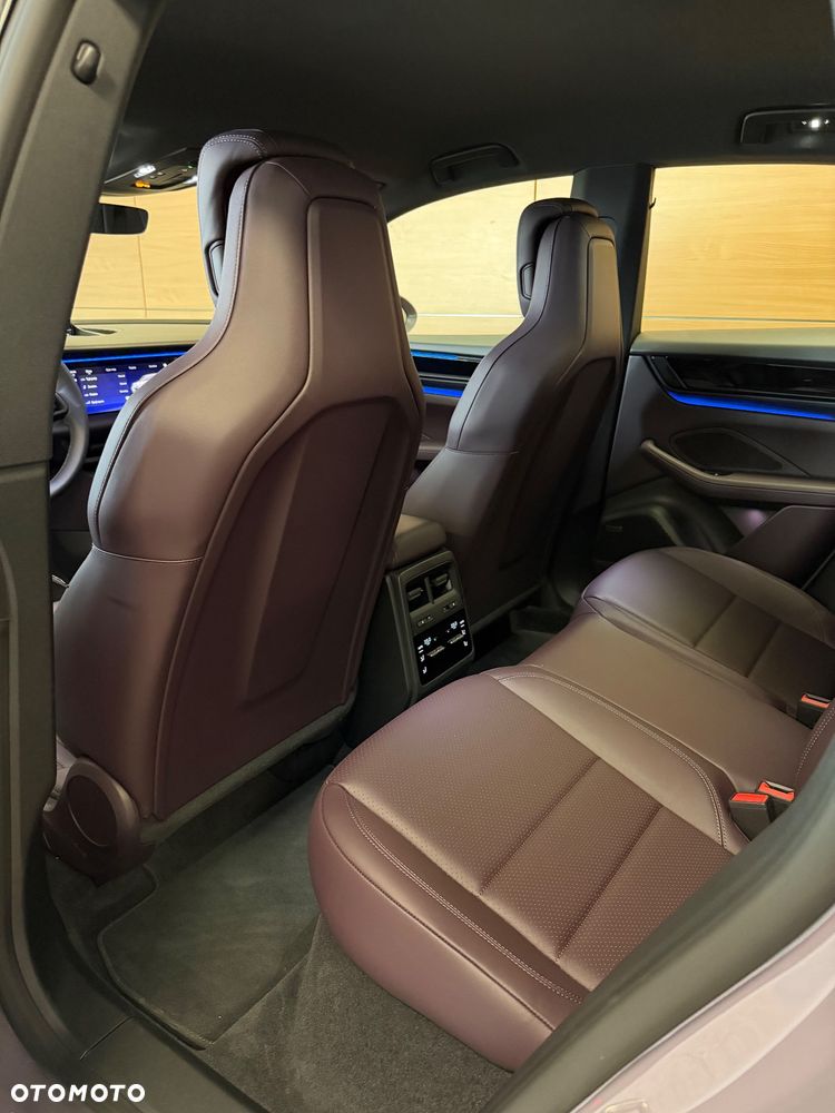 Porsche Macan - 16