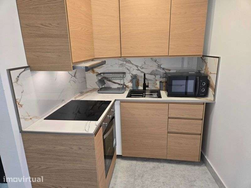 Charmosa moradia tradicional renovada em 2026 com pátio - Grande imagem: 5/10