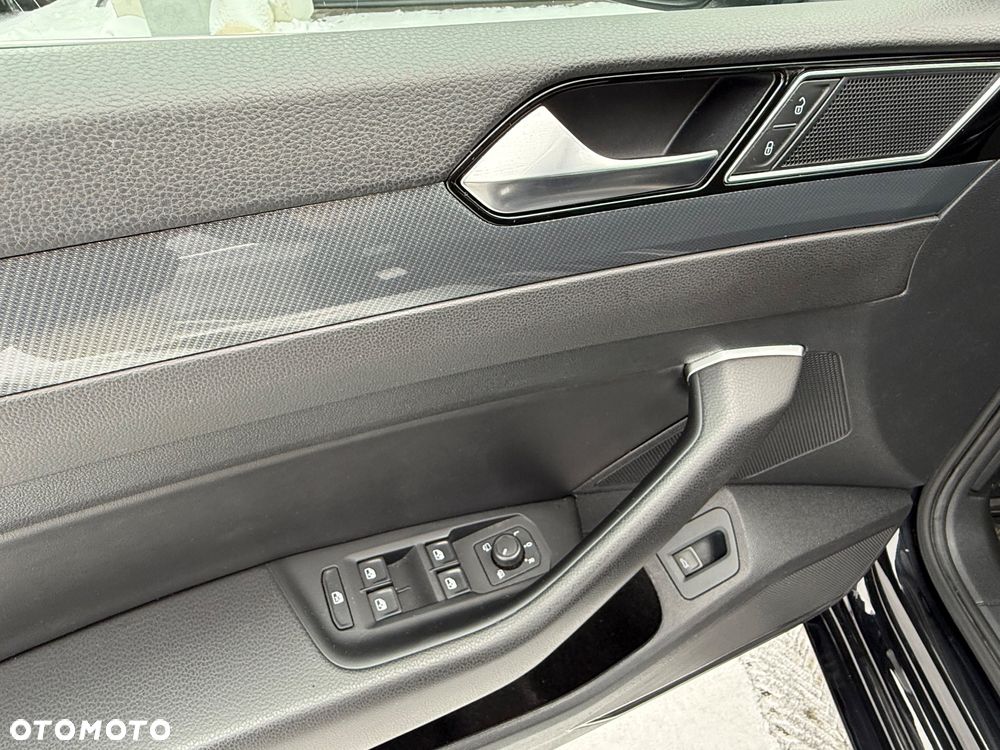Volkswagen Arteon 2.0 TDI Bi-Turbo SCR 4Mot R-Line Edition DSG - 13