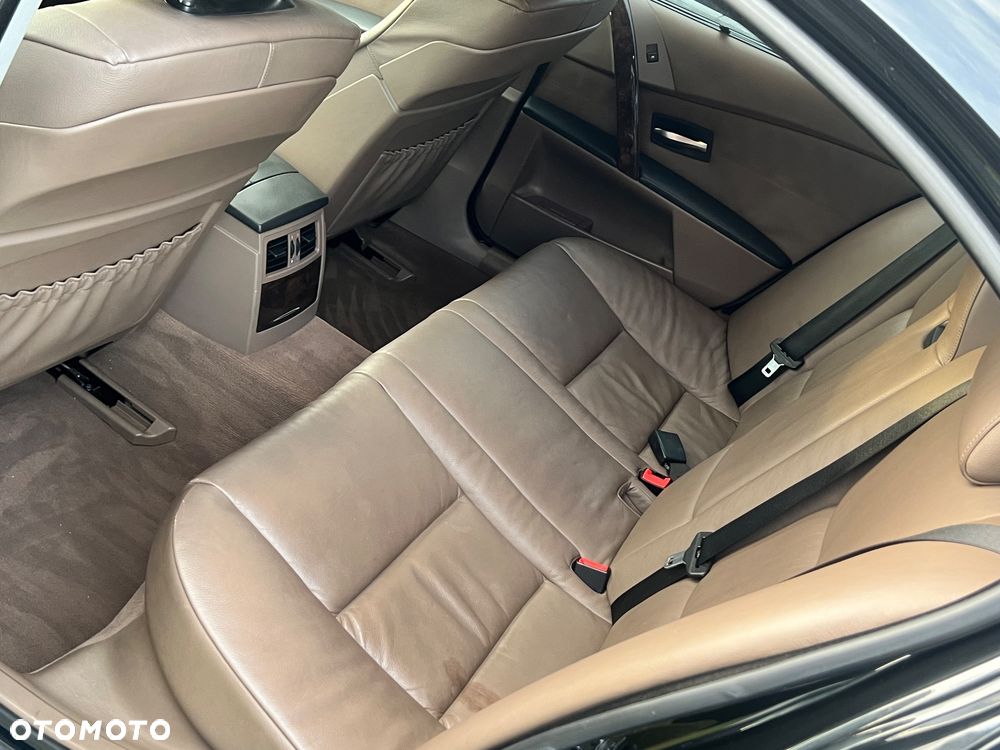 BMW Seria 5 - 13