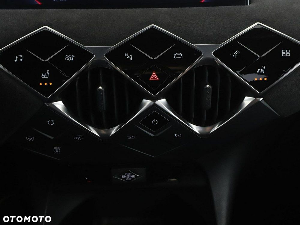 DS Automobiles DS 3 Crossback 1.2 PureTech Performance Line - 29