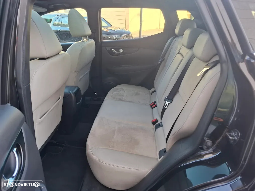 Nissan Qashqai 1.5 dCi Tekna Alcantara - 32