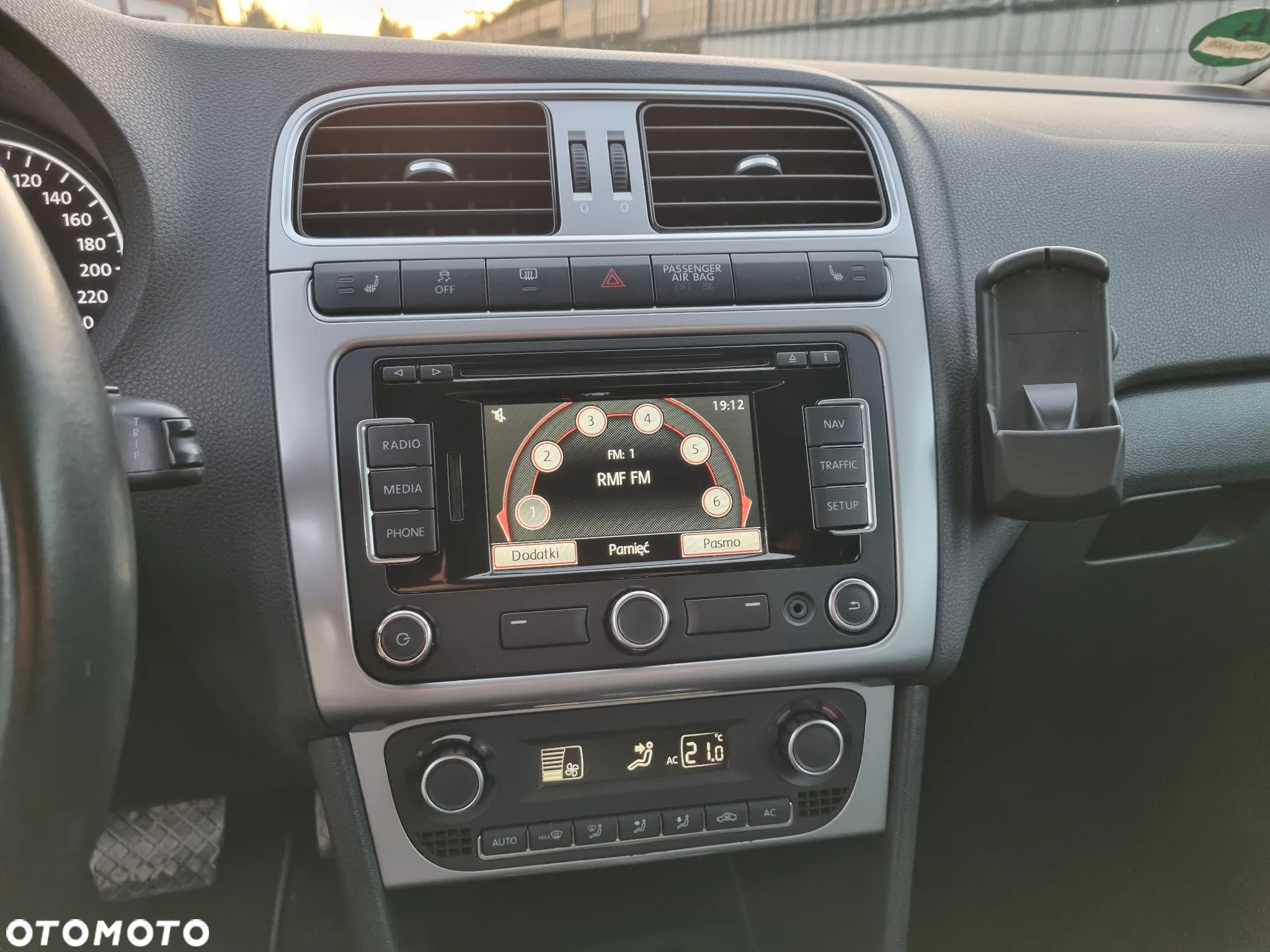 Volkswagen Polo 1.6 TDI DPF Highline DSG - 11