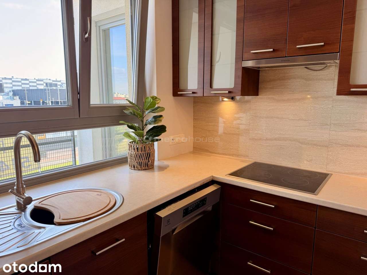 3-pokojowe mieszkanie  83 m², 2 balkony, garaż