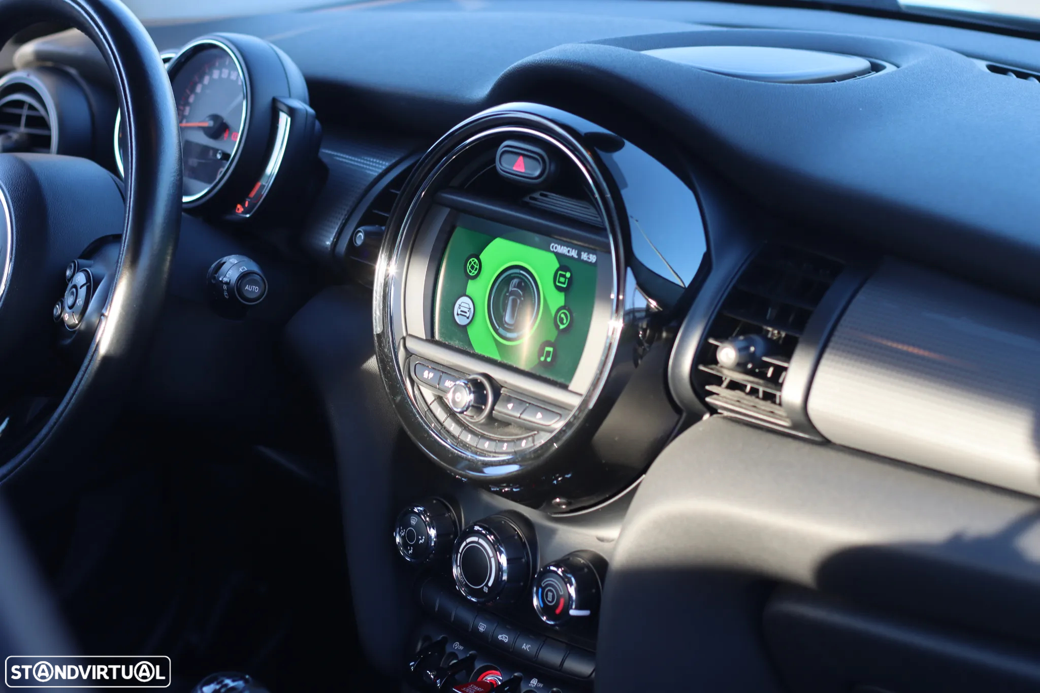 MINI 5 Portas Cooper D - 17