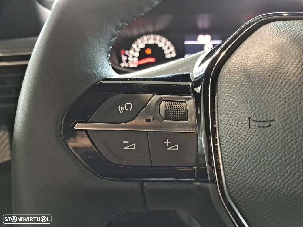 Peugeot 2008 1.2 PureTech Style - 16