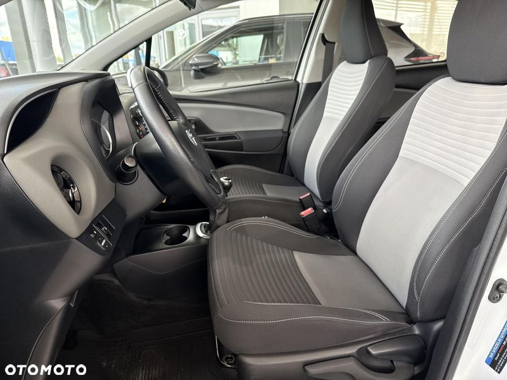 Toyota Yaris - 15