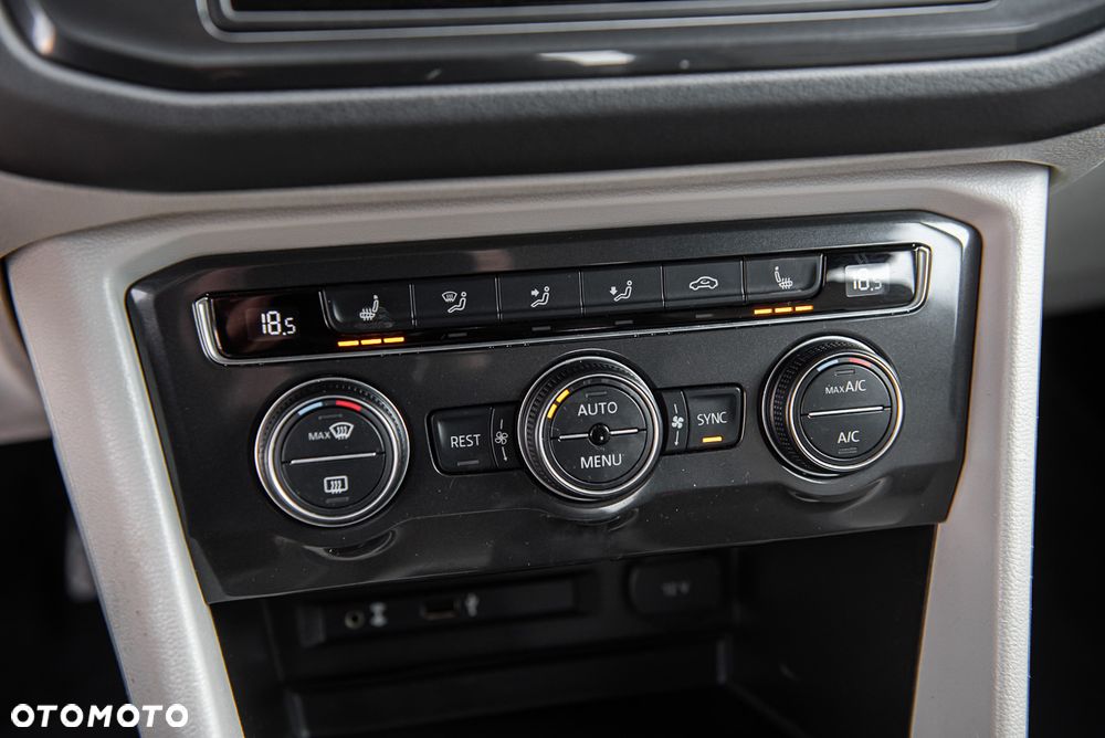 Volkswagen Tiguan - 23