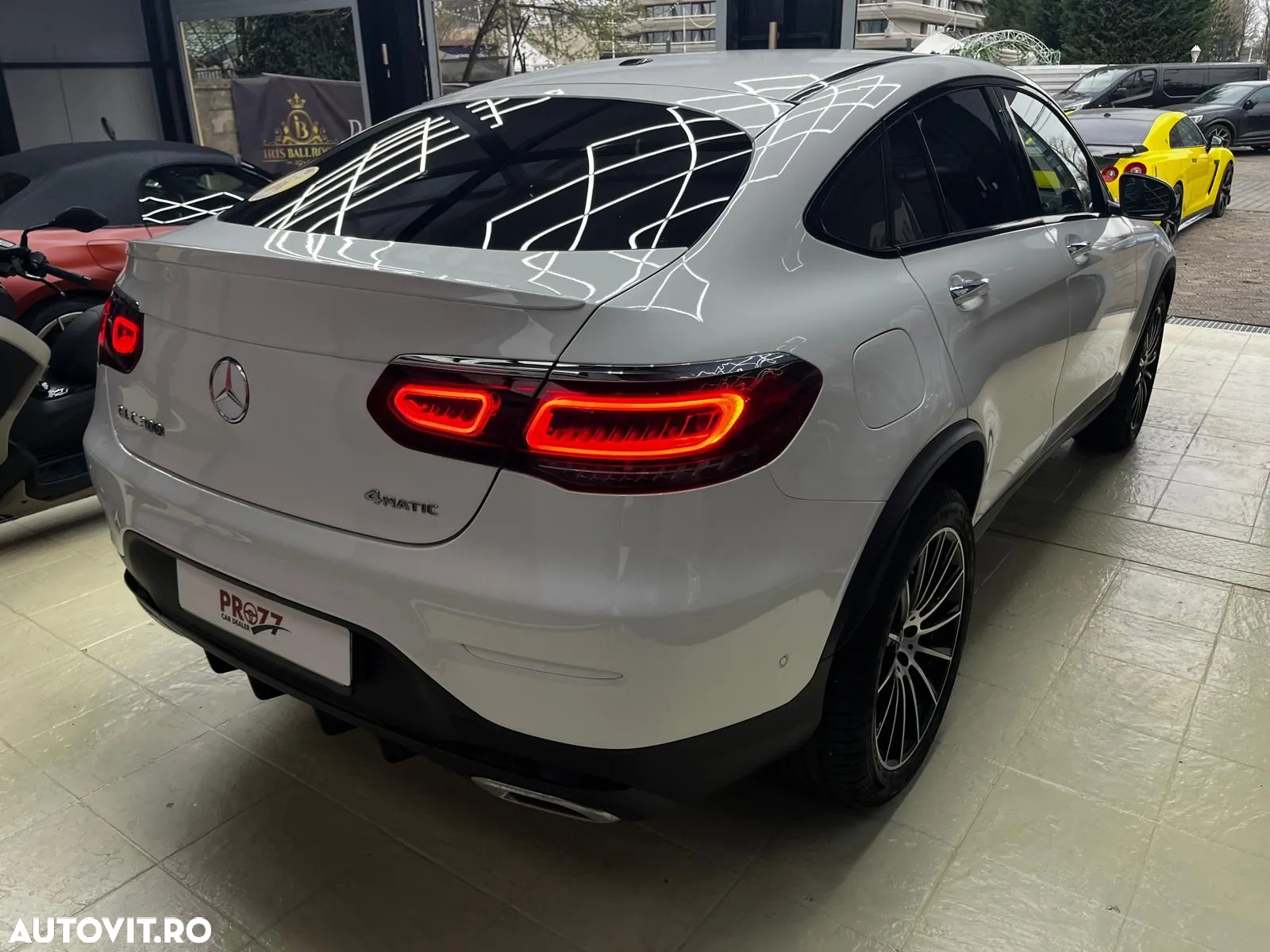 Mercedes-Benz GLC Coupe 300 4Matic 9G-TRONIC AMG Line - 6