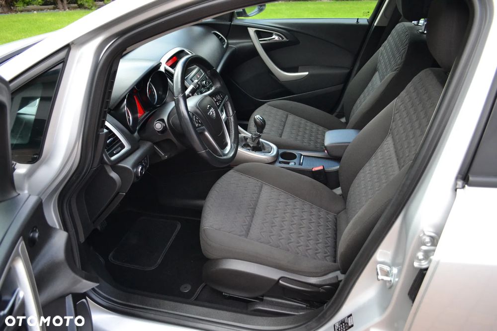 Opel Astra 1.4 T Cosmo EU6 - 8