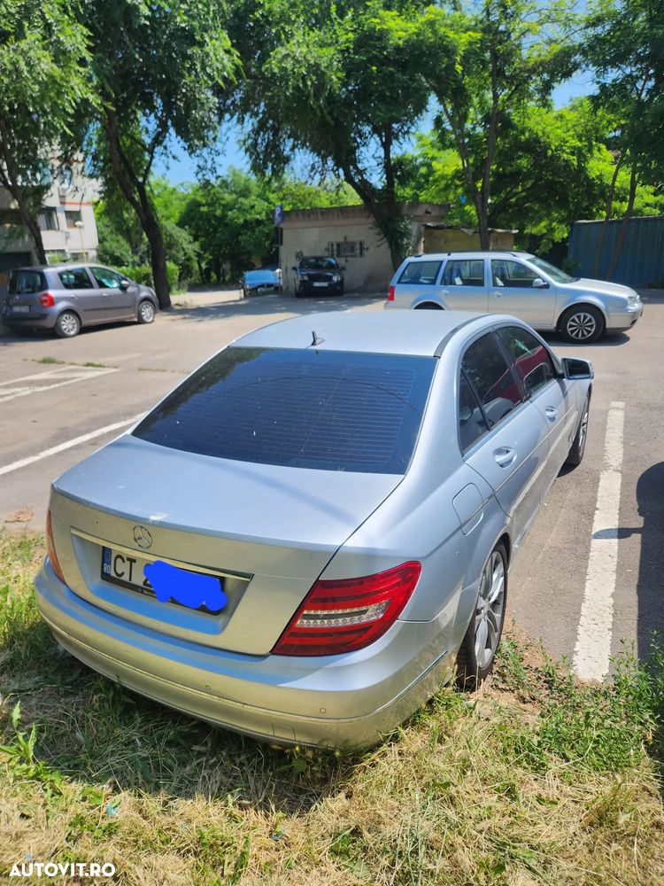 Mercedes-Benz C - 8