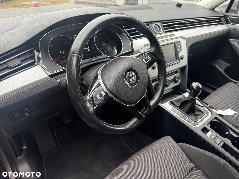 Volkswagen Passat Variant 2.0 TDI (BlueMotion Technology) Comfortline - 25