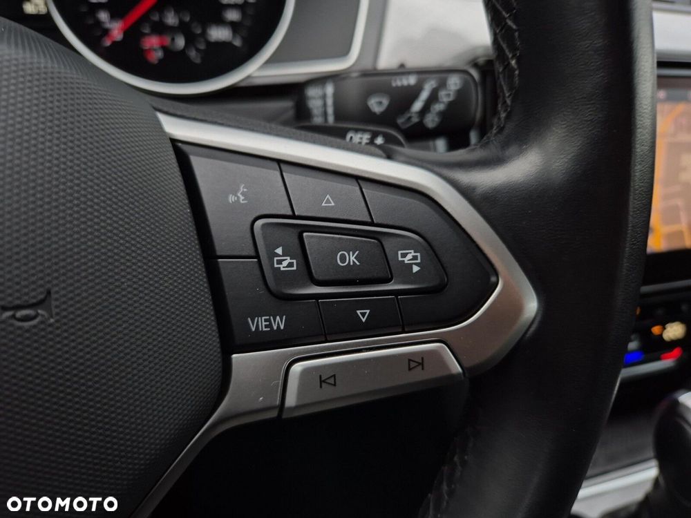 Volkswagen Passat - 21