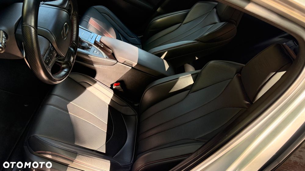 Lexus UX 250h F SPORT - 11