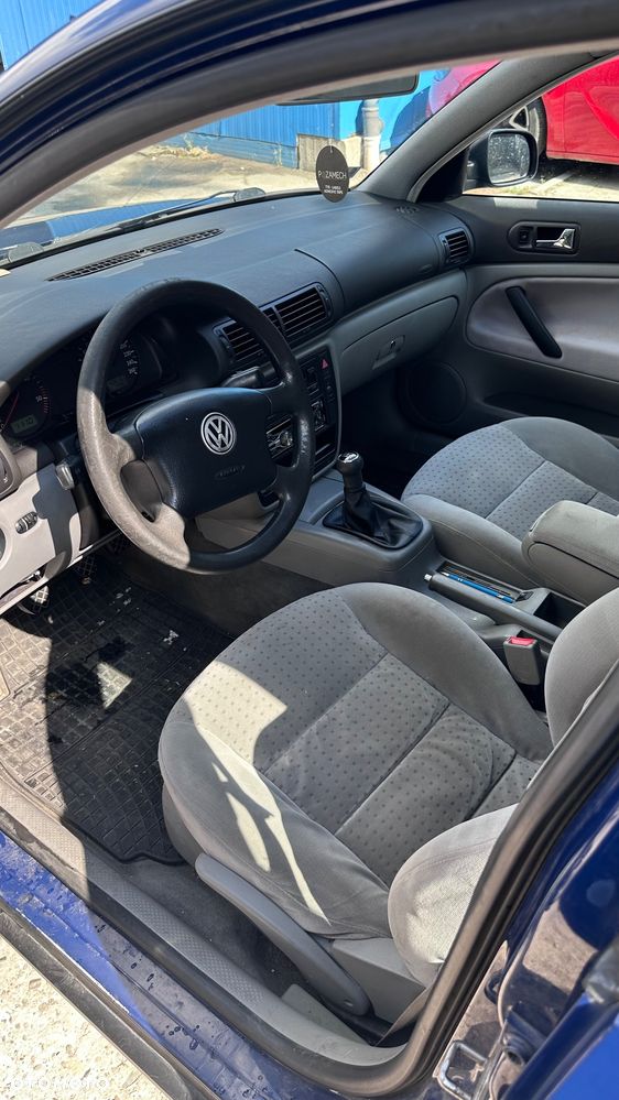 Volkswagen Passat - 5