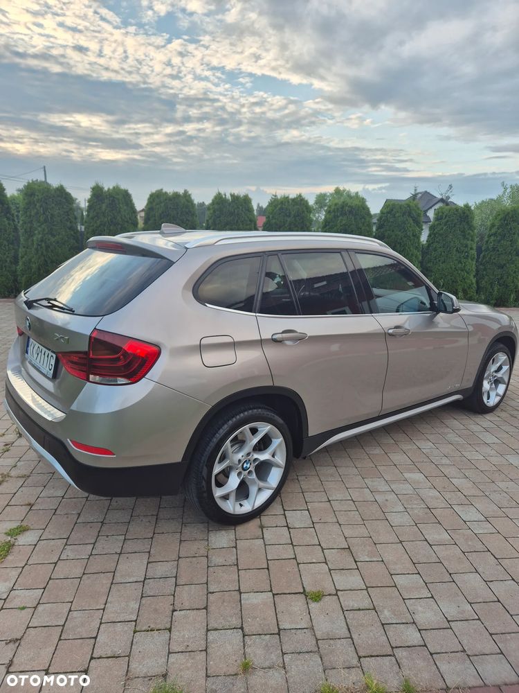 BMW X1 xDrive18d xLine - 9