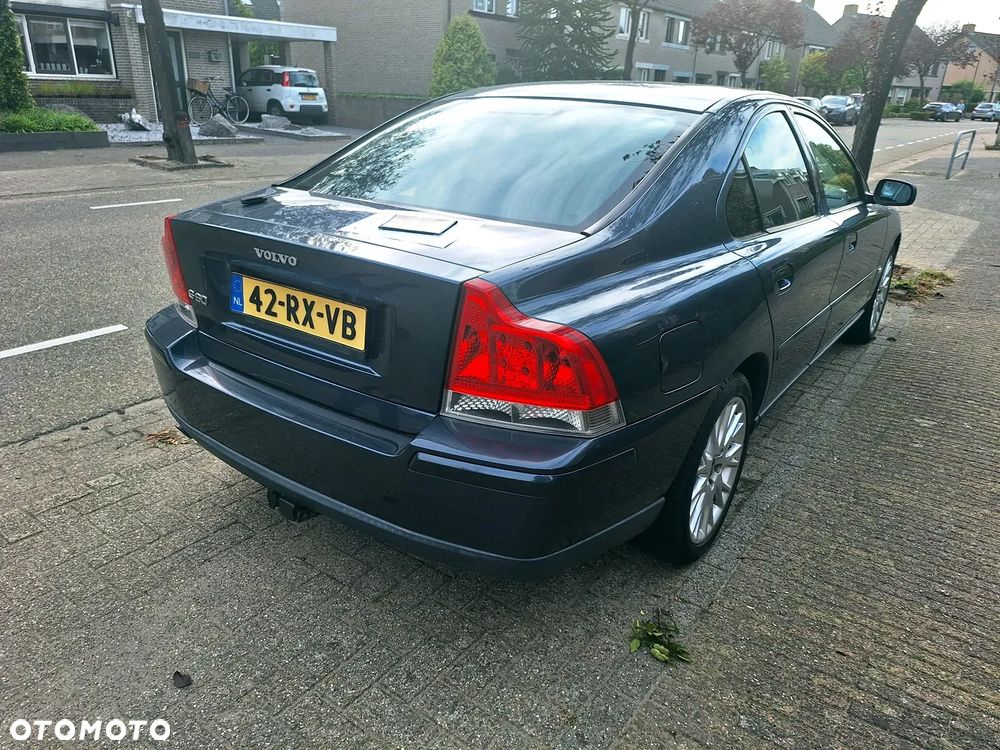 Volvo S60 2.4 Momentum - 34