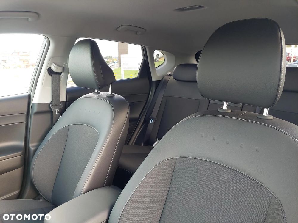 Hyundai Kona Electric 65kWh Executive - 12