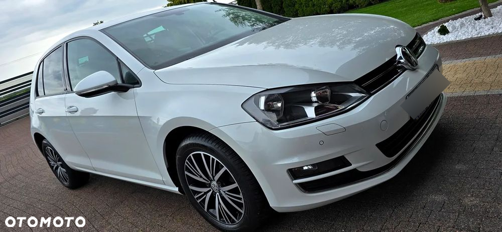 Volkswagen Golf - 2