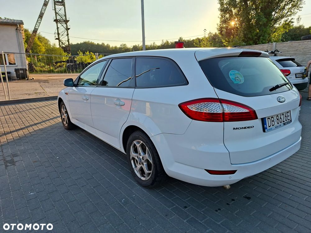 Ford Mondeo 2.0 TDCi Ghia - 6