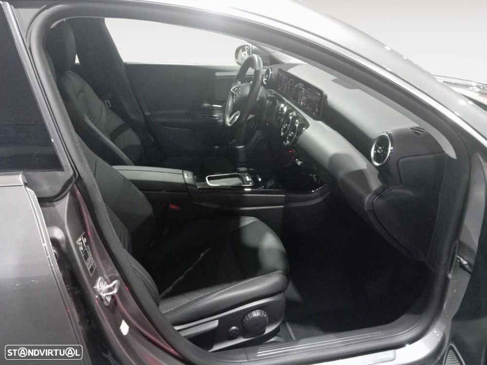 Mercedes-Benz CLA 180 d - 15