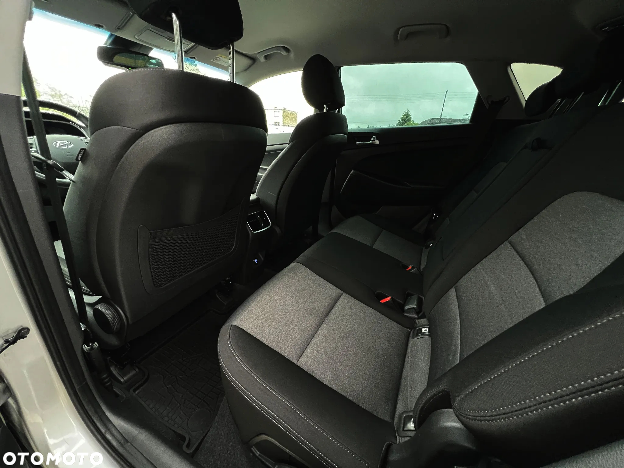 Hyundai Tucson 1.6 CRDi 48V-Hybrid 2WD DCT Trend - 19