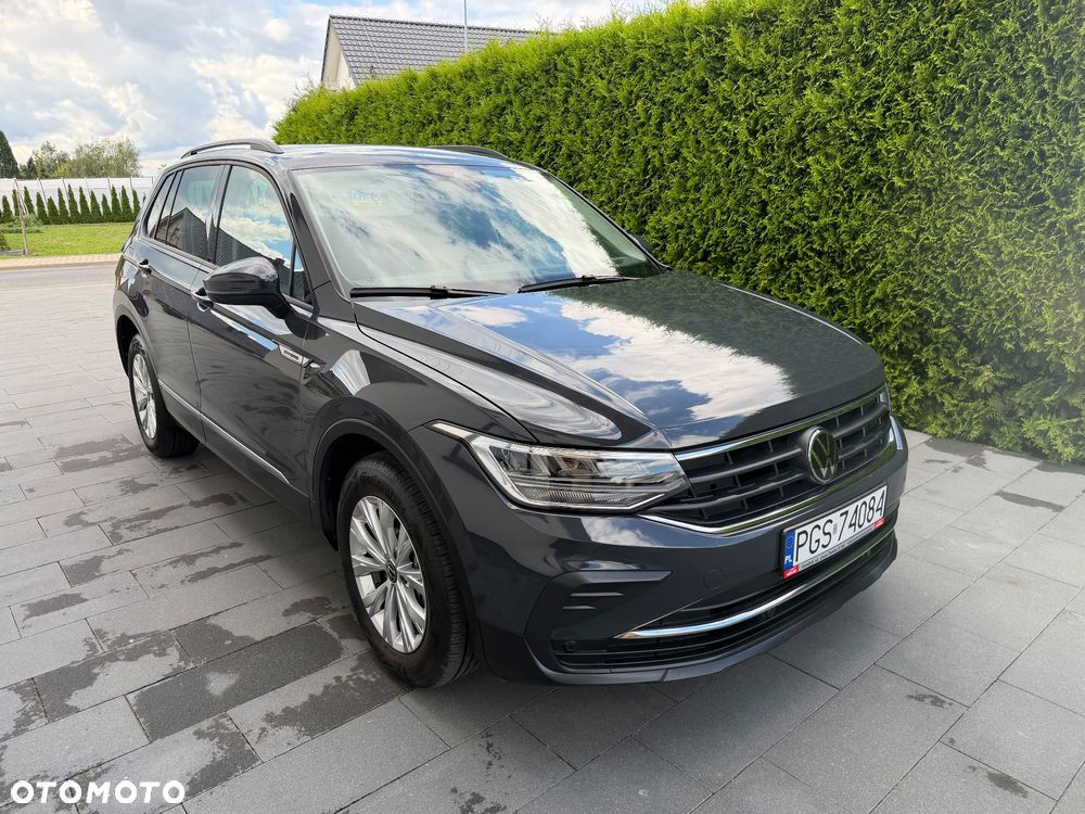 Volkswagen Tiguan - 2