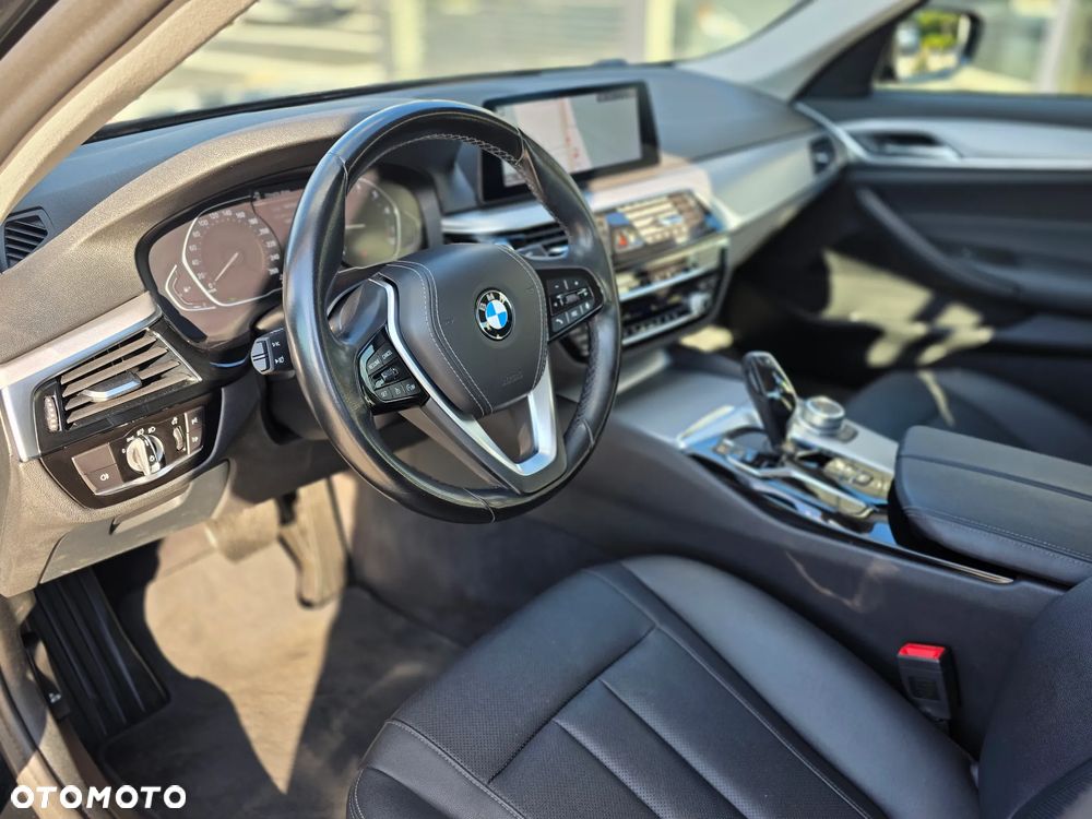 BMW Seria 5 520i GPF M Sport sport - 21