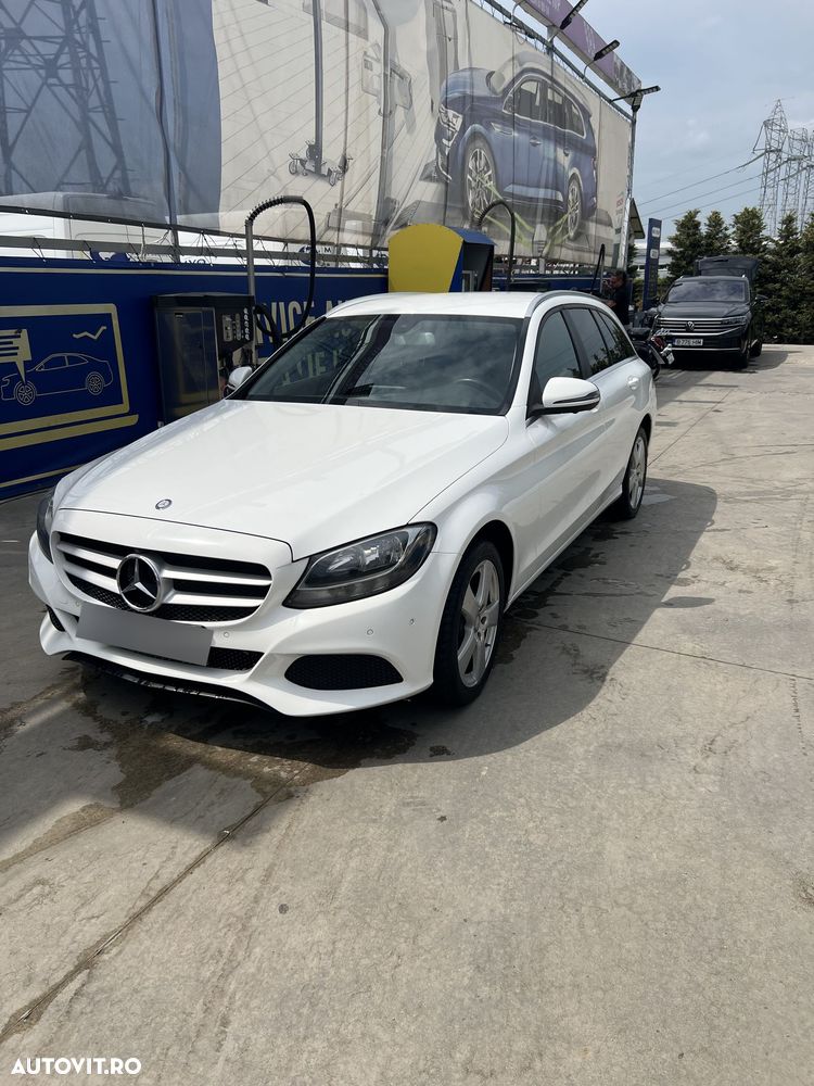 Mercedes-Benz C - 4