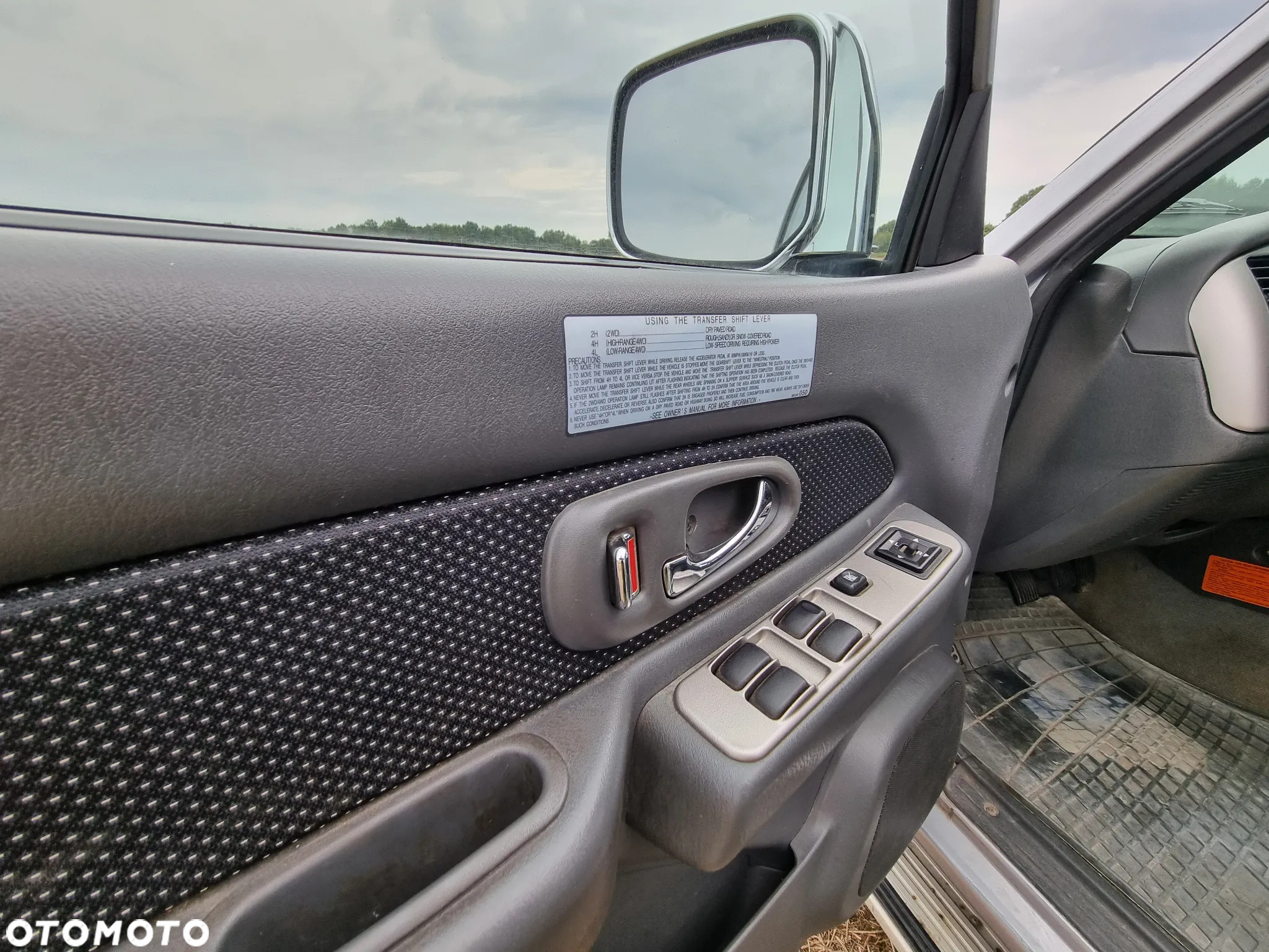 Mitsubishi L200 - 12