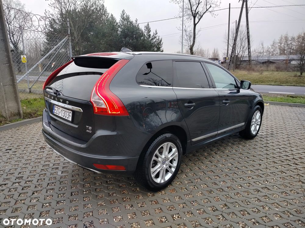 Volvo XC 60 T5 AWD Momentum EU6 - 6
