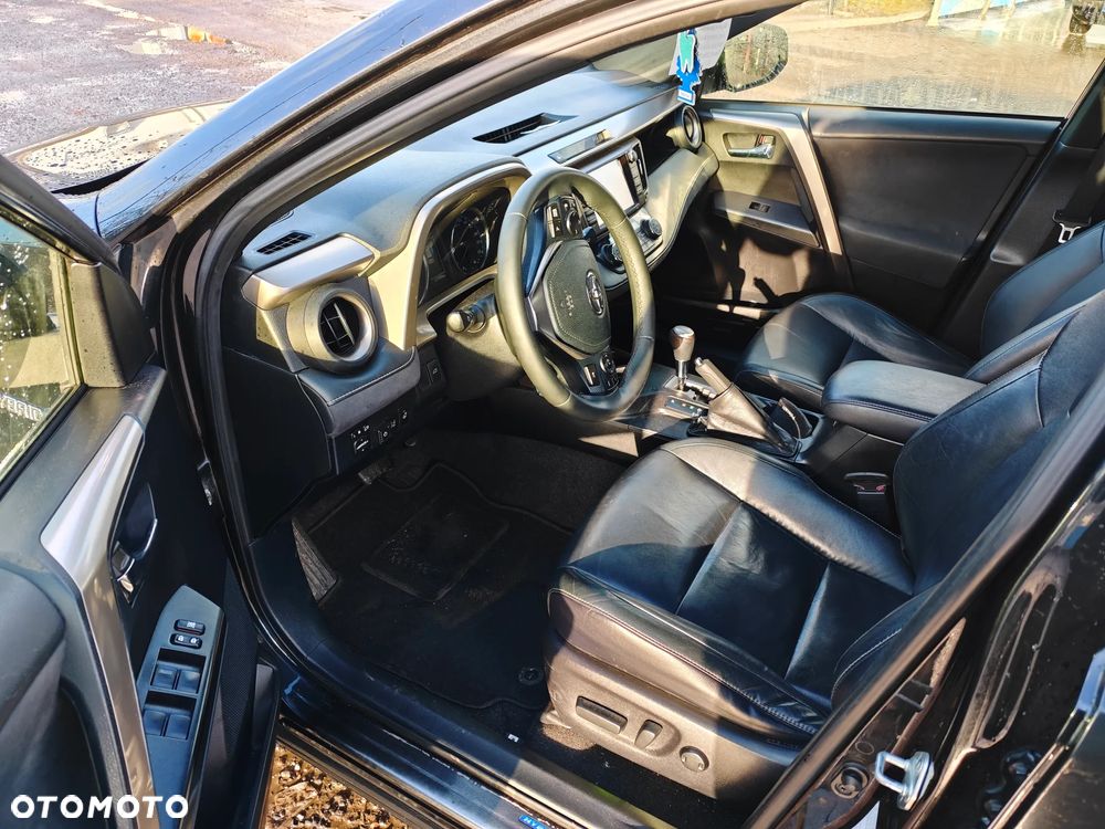 Toyota RAV4 Hybrid Premium 4x4 - 9