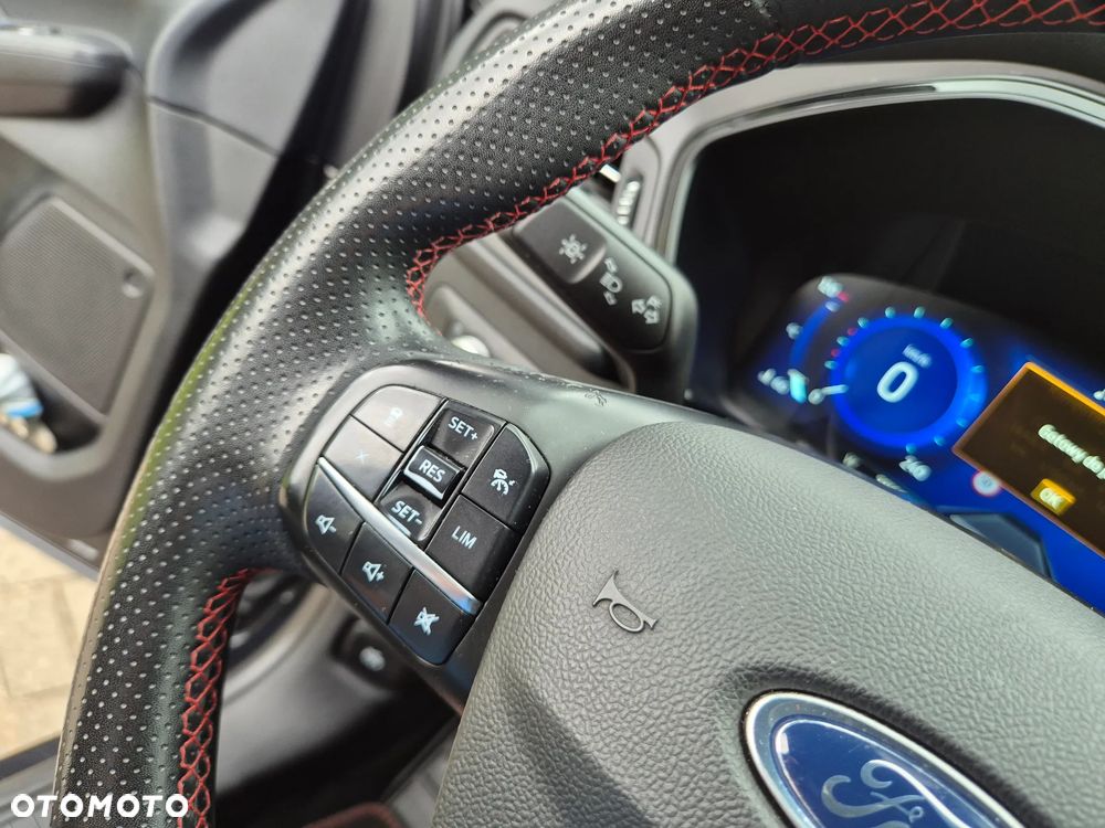 Ford Kuga 2.0 EcoBlue mHEV FWD ST-Line X - 15