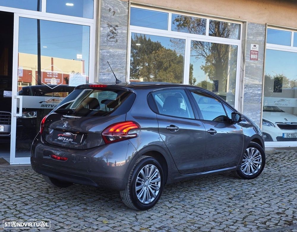 Peugeot 208 1.2 PureTech Active - 12