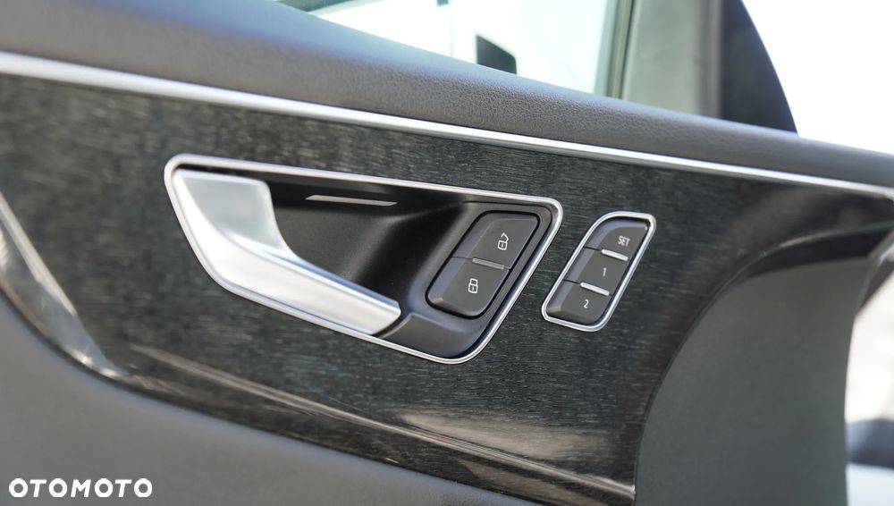 Audi Q8 55 TFSI quattro tiptronic - 19