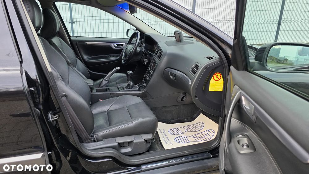 Volvo V70 2.5T Black Edition - 13