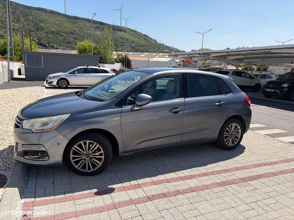 Citroën C4 e-HDi 110 EGS6 Stop/Start System Exclusive - 1